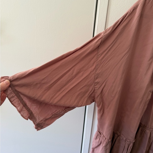 Easel Ruffle Duster - Picture 2 of 4